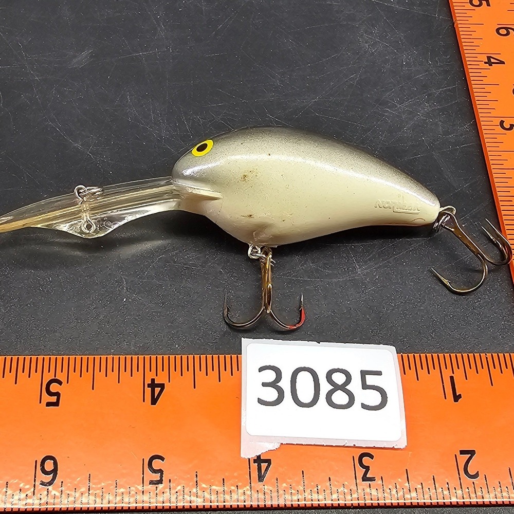 Norman Lures Deep Diving Crankbait Shad Grey Cream Red 4.5" Fishing Lure